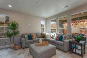 Escondido 2361 Bit of Paradise Sleeps 24 BBQ Grill, EV Charger